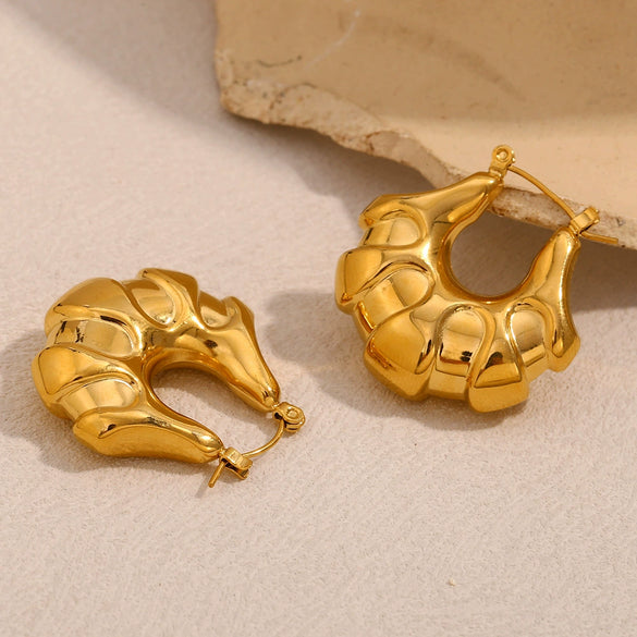 Wholesale Highend Retro Ear Jewelry Stainless Steel 18K Gold Plated Pocketshaped Geometric Threedimensional Hollow Earrings For Women