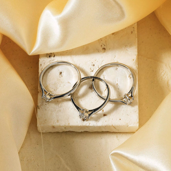 Wholesale Highend Rings For Couples Alloy Zircon Inlay Flower Style