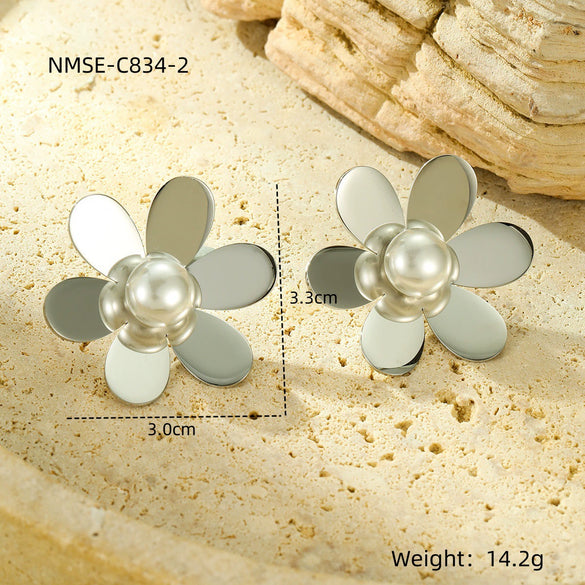 Wholesale Highend Stainless Steel Geometric Flower Earrings For Women With Electroplating Treatment Fashion Design