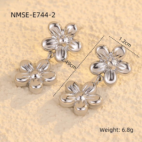 Wholesale Highend Stainless Steel Geometric Flower Earrings For Women With Electroplating Treatment Fashion Design