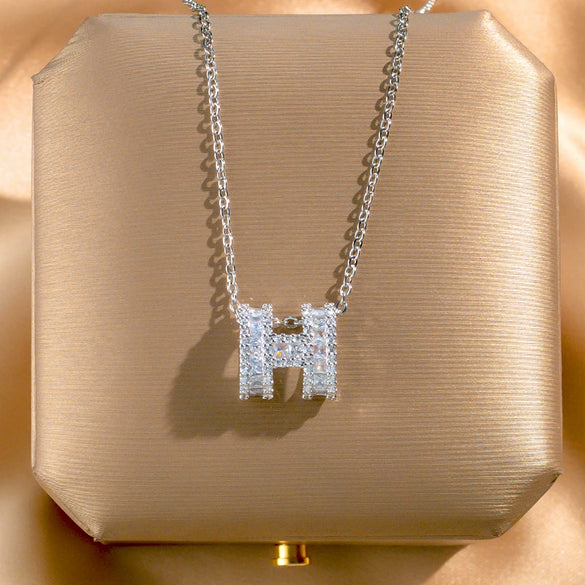 Wholesale Highgrade Titanium Steel Female Necklace With Diamond Inlaid Letter H Pendant And Cross Chain