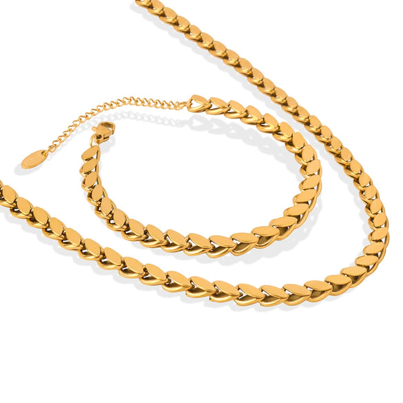 Wholesale Hip Hop Exquisite Temperament Women's Titanium Steel Bracelet With Horizontal Pattern And Electroplating Treatment
