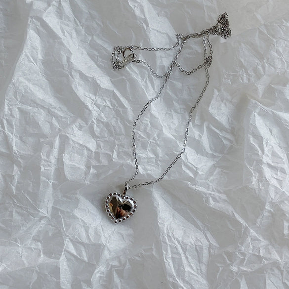 Wholesale Hip Hop Geometric Three Dimensional Love Peach Heart Clavicle Necklace For Female Alloy Material With Electroplating