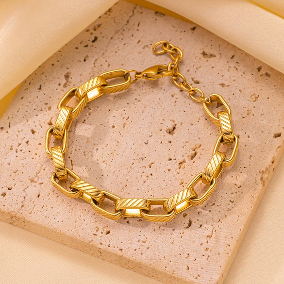 Wholesale Hiphop Style Electroplated Titanium Steel Bracelet For Women