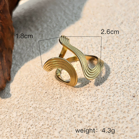 Wholesale Hollow Stainless Steel Ring With Heart Shape Minimalist Style Electroplating Processing For Women