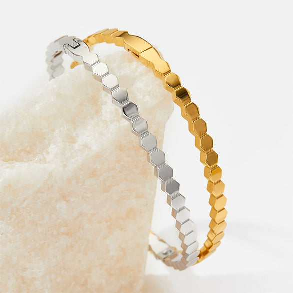 Wholesale Honeycomb Hexagonal Geometric Stainless Steel Bracelet For Men And Women With Electroplating