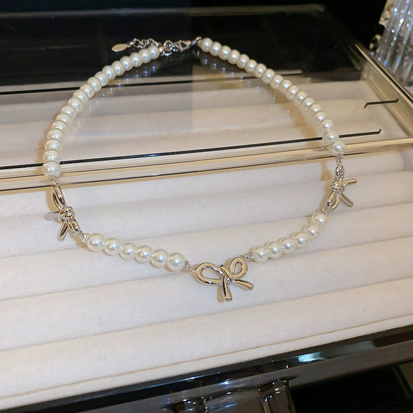 Wholesale Imitation Pearl And Alloy Heart Shape Handmade Necklace With Snake Bone Chain