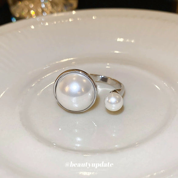 Wholesale Imitation Pearl Geometric Open Ring With Gold Plating For Women In Light Luxury Style