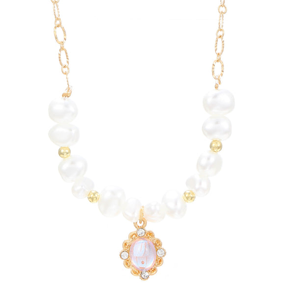 Wholesale Imitation Pearl Geometric Pendant Necklace With Electroplating Retro Elegant Style For Women