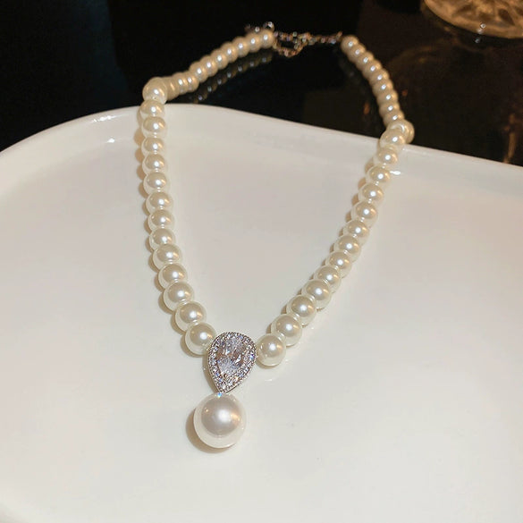 Wholesale Imitation Pearl Geometric Water Drop Pendant Handmade Necklace For Women Elegant Light Luxury Jewelry