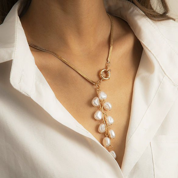 Wholesale Imitation Pearl Snake Bone Chain Geometric Baroque Court Style Tassel Necklace With Electroplating Treatment For Women