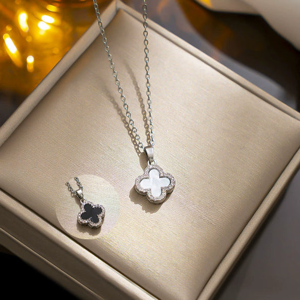 Wholesale Imitation Silver Fourleaf Clover Titanium Steel Necklace Pendant With Electroplating For Women Super Flash Full Diamond Temperament