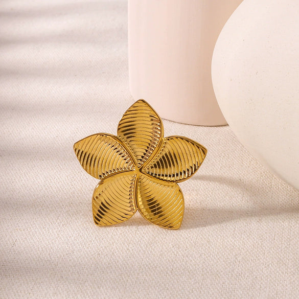 Wholesale Ins Simple Flower Geometric Design Stainless Steel Earrings For Women With 18K Furnace Vacuum Plating