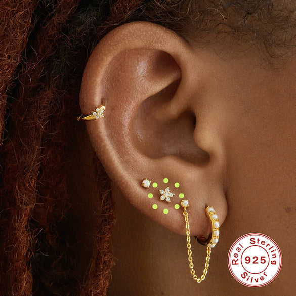 Wholesale Ins Simple Three Diamondencrusted S925 Sterling Silver Earrings With Geometric Shape And Zirconia Processing