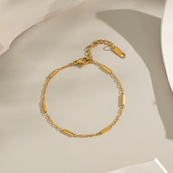 Wholesale Ins Simple Versatile Women's Summer Stainless Steel Necklace And Bracelet Set With Geometric Pattern And 18K Gold Electroplating