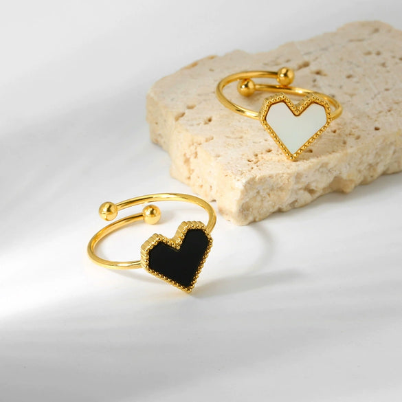 Wholesale Ins Style Black And White Motherofpearl Heart Stainless Steel 18K Gold Plated Ring Jewelry For Women