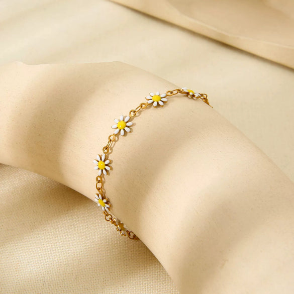 Wholesale Ins Style Flower Stainless Steel 18K Gold Plated Bracelet For Women