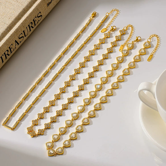 Wholesale Ins Style Geometric Drop Shape Heart Flower Stainless Steel Necklace With 18K Gold Vacuum Real Gold Plating In Pvd Furnace For Women