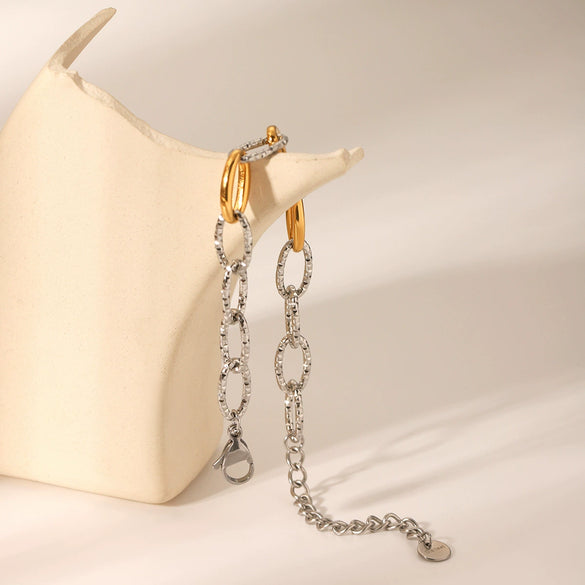 Wholesale Ins Style Stainless Steel Geometric Hammer Pattern Ochain Bracelet For Women With Gold And Silver Color Matching And Electroplating