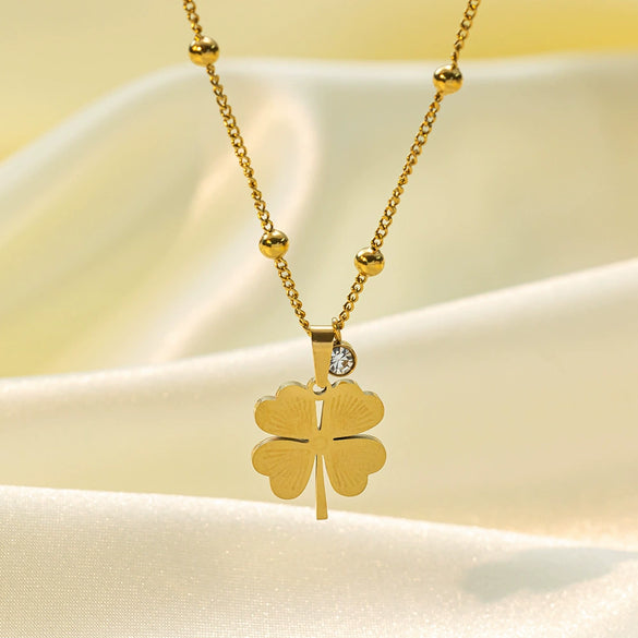 Wholesale Ins Style Women's Jewelry Titanium Steel Necklace With Clover Pendant And Plants And Flowers Pattern Electroplated Design