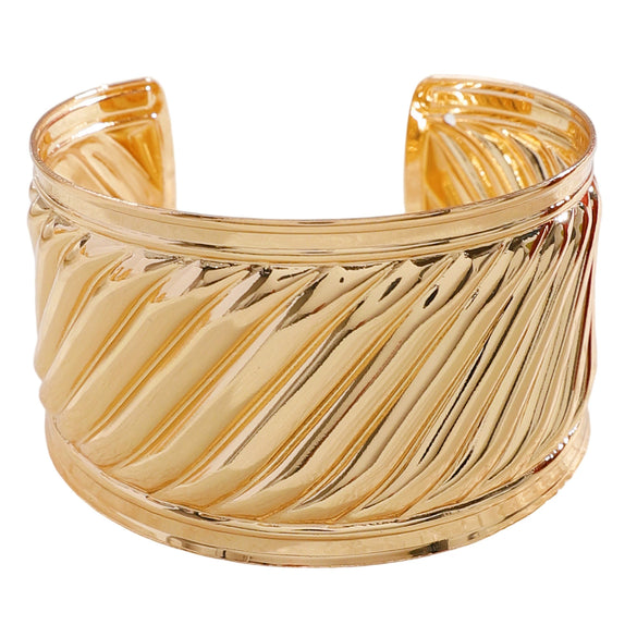 Wholesale Iron Electroplated Gold Widebrimmed Irregular Geometric Minimalist Retro Exaggerated Personality Bracelet Jewelry