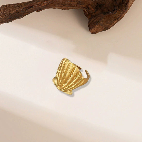 Wholesale Irregular Ocean Ring With Scallop Opening Adjustable Made Of Titanium Steel In Casual And Minimalist Style 18K Gold Plated By Vacuum Electroplating For Women