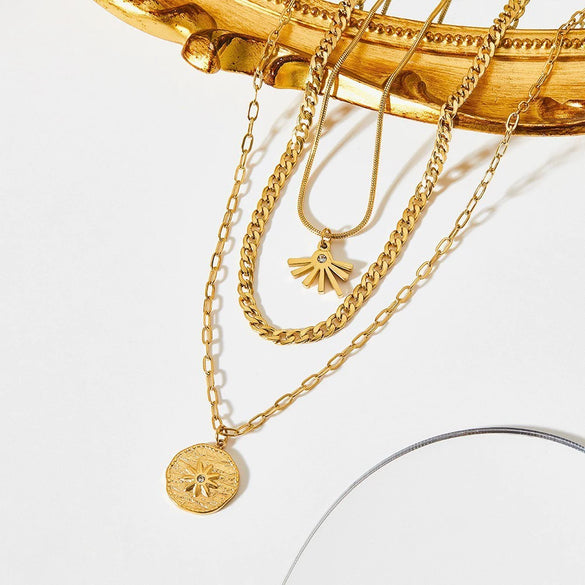 Wholesale Irregular Sun Threelayer Round Pendant Necklace In Stainless Steel With Overlapping Design And Electroplating Treatment Bamboo And O Chain For Women