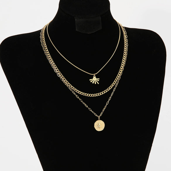 Wholesale Irregular Sun Threelayer Round Pendant Necklace In Stainless Steel With Overlapping Design And Electroplating Treatment Bamboo And O Chain For Women