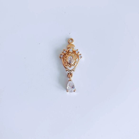 Wholesale Jewelry Accessories Copper Real Gold Plated Micro Inlaid Zircon Crown Hollow Drop Shaped Pendant