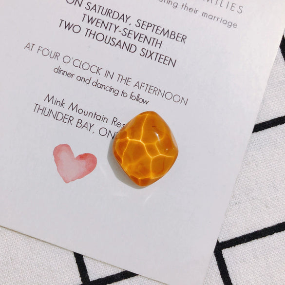 Wholesale Jewelry Accessories Handmade Resin And Plastic Accessories With Water Wave Light Pattern And Irregular Diamond Shape
