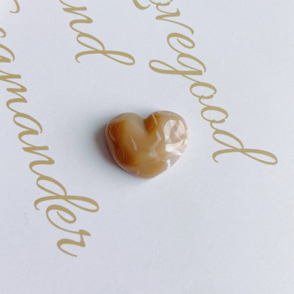 Wholesale Jewelry Accessories Plastic Resin Heartshaped Stone Mobile Phone Case Pendant With Cream Water Ripple Smoke Design