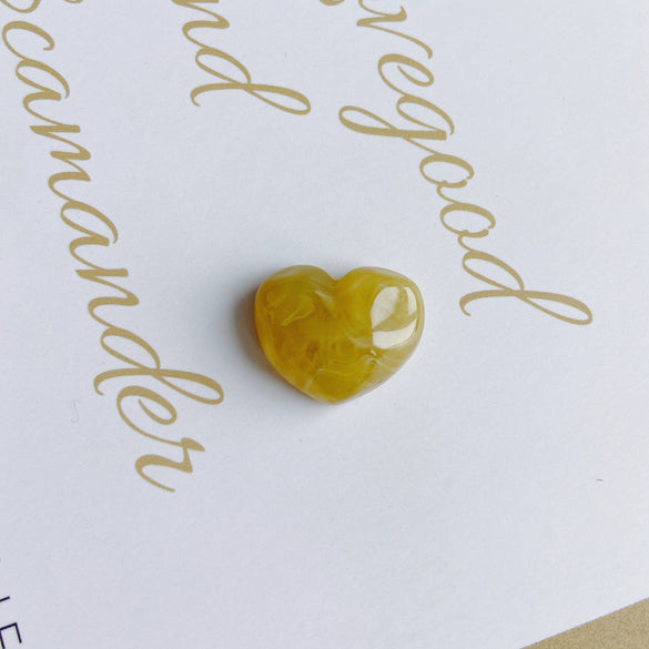 Wholesale Jewelry Accessories Plastic Resin Heartshaped Stone Mobile Phone Case Pendant With Cream Water Ripple Smoke Design