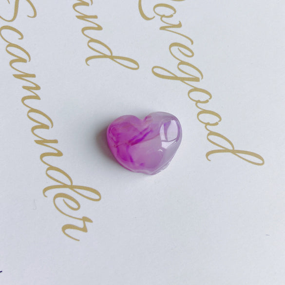 Wholesale Jewelry Accessories Plastic Resin Heartshaped Stone Mobile Phone Case Pendant With Cream Water Ripple Smoke Design