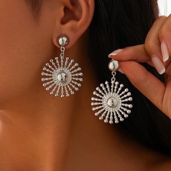 Wholesale Jewelry Alloy Exaggerated Geometric Heart Earrings With Sunflower Pattern Electroplated