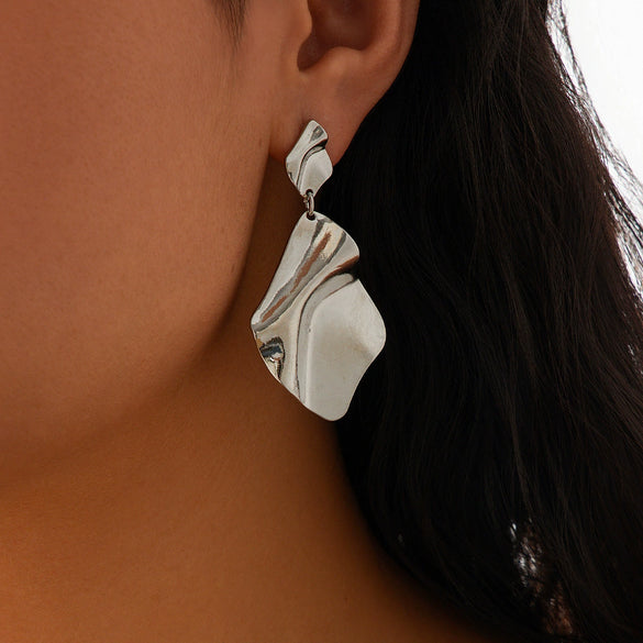 Wholesale Jewelry Alloy Exaggerated Geometric Heart Earrings With Sunflower Pattern Electroplated