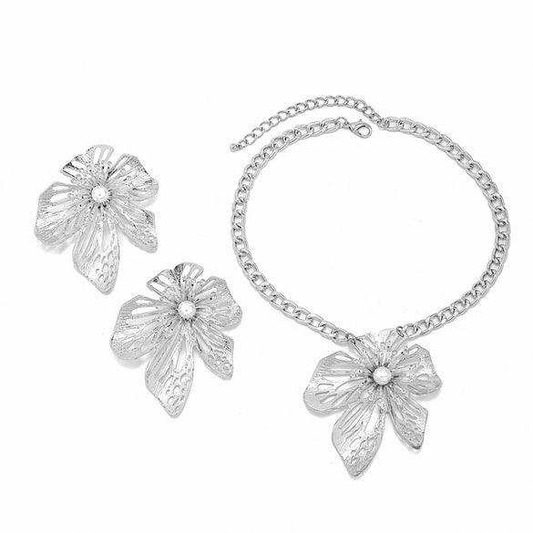 Wholesale Jewelry Alloy Geometric And Flower Patterned Hollow Necklace With Electroplating For Women In Ins Style