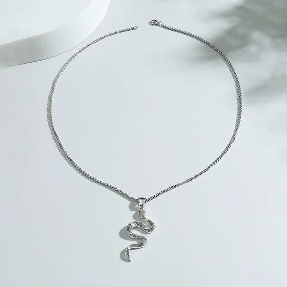 Wholesale Jewelry Alloy Snake Pendant Electroplating Zodiac Animal Style Necklace