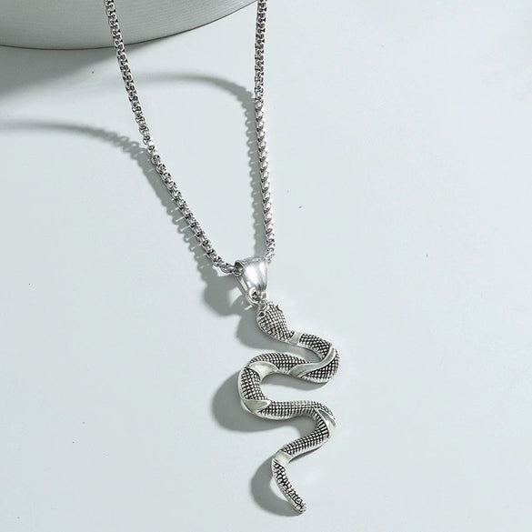 Wholesale Jewelry Alloy Snake Pendant Electroplating Zodiac Animal Style Necklace