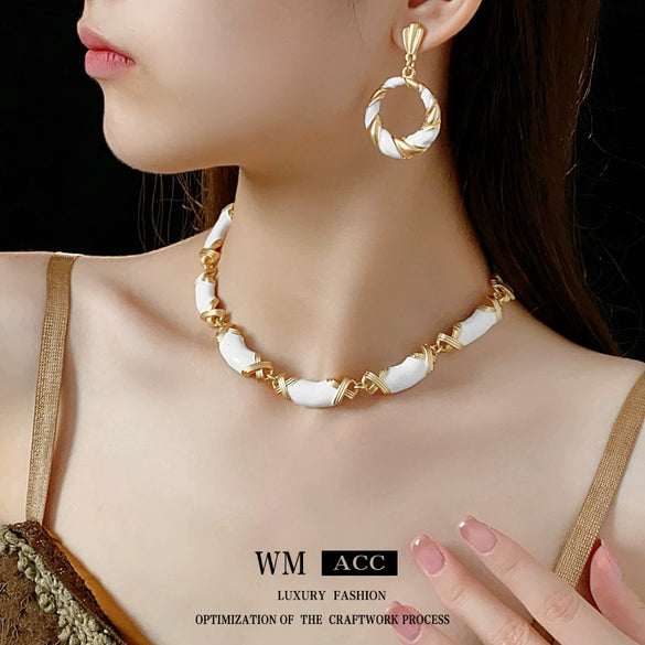 Wholesale Jewelry Alloy Twisted Geometric Electroplating Earrings Necklace Set