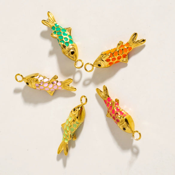 Wholesale Jewelry Animal Style Stainless Steel Three Dimensional Fish Pendant With Enamel Color And Vacuum Furnace Electroplating