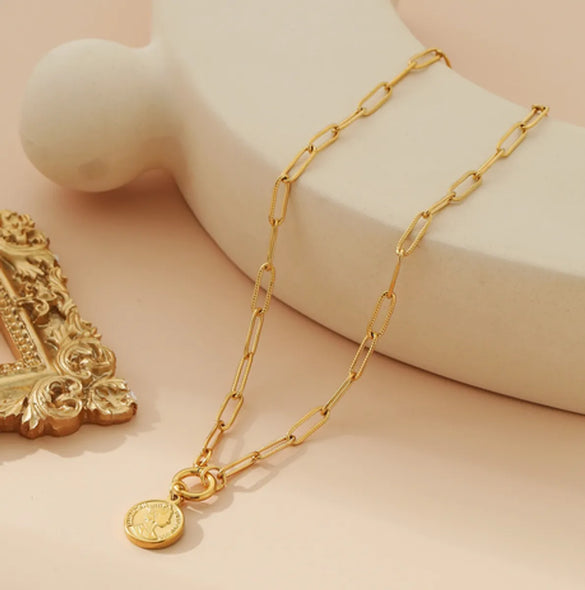 Wholesale Jewelry Classical Vintage Style Lady Sun Moon Heart Shape 304 Stainless Steel Pendant Necklace