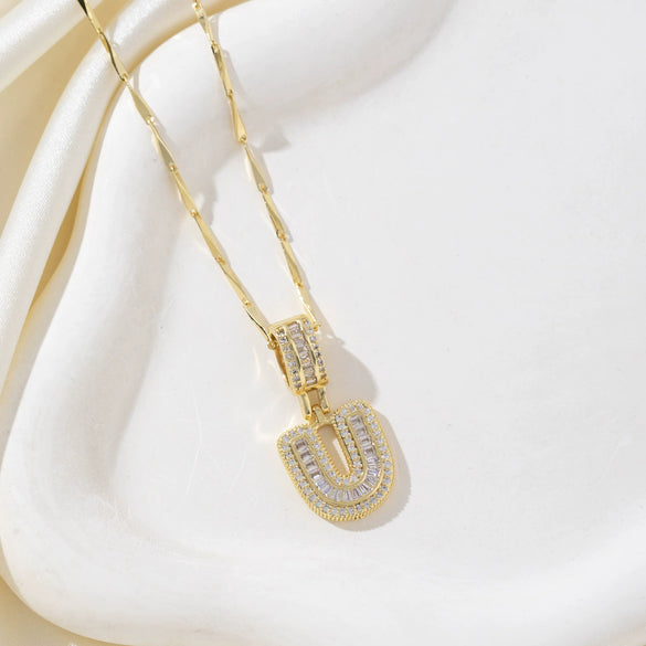 Wholesale Jewelry Copper Alloy Micropaved Zircon Letter Pendant Necklace Set With Diamonds Melon Seed Chain Unisex