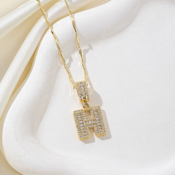 Wholesale Jewelry Copper Alloy Micropaved Zircon Letter Pendant Necklace Set With Diamonds Melon Seed Chain Unisex