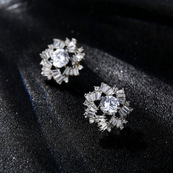 Wholesale Jewelry Copper Cartoon Geometric Hollow Irregular Zircon Women Earrings Snowflake Design