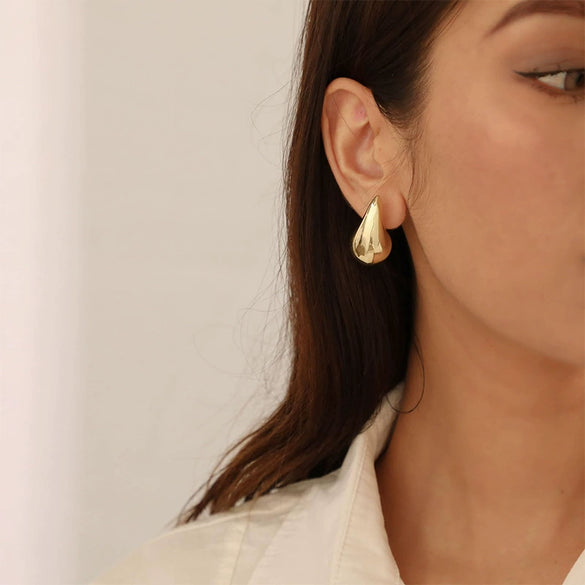 Wholesale Jewelry Copper Drop Shape Electroplated Hollow Three Dimensional Women's Earrings
