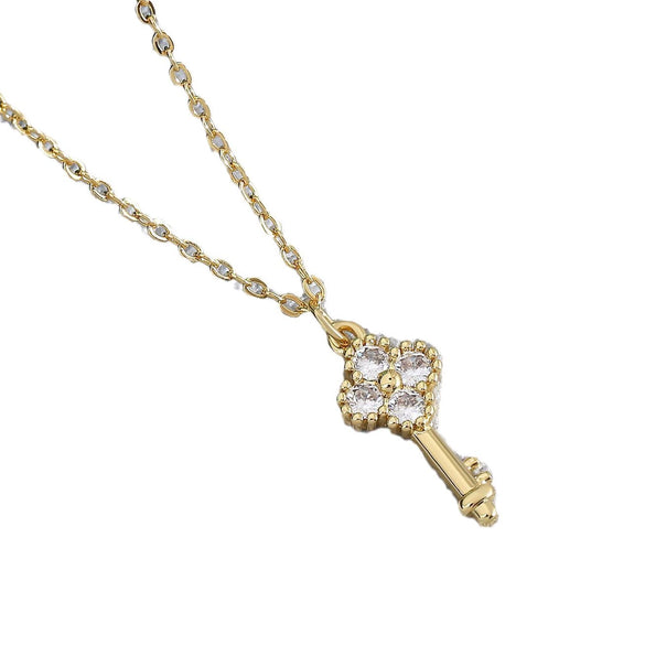 Wholesale Jewelry Copper Electroplated Heartshaped Love Lock Pendant Ochain Necklace For Women