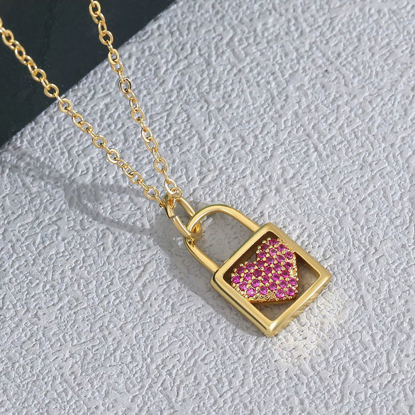 Wholesale Jewelry Copper Electroplated Heartshaped Love Lock Pendant Ochain Necklace For Women