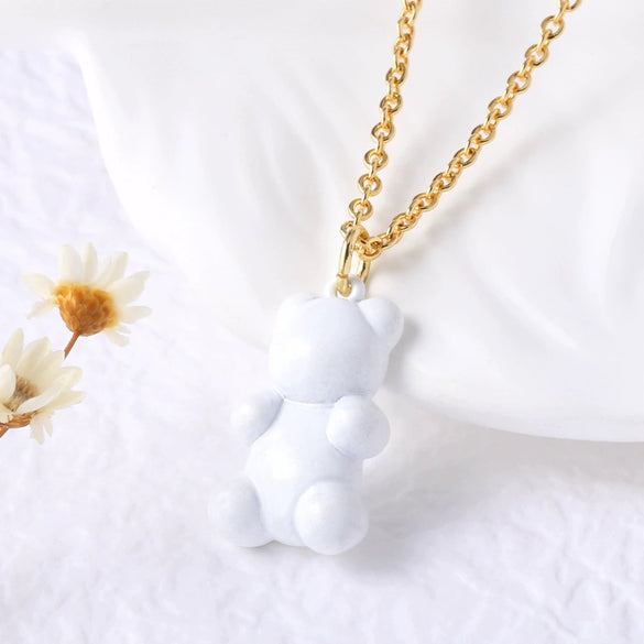 Wholesale Jewelry Copper Goldplated Bear Pendant Necklace With Oil Dripping Design And Simple Style