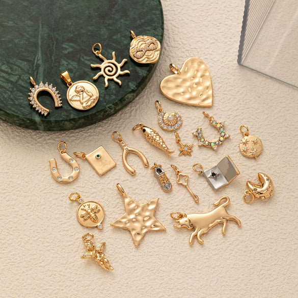 Wholesale Jewelry Copper Heart Shape Electroplating Pendant Necklace With Sun Love Ocean Horseshoe Moon Animal Starfish Conch Elements