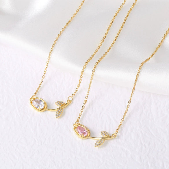 Wholesale Jewelry Copper 18K Gold Plated Flower Pendant Necklace O Word Chain For Women